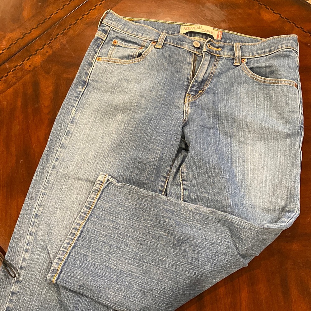 Levi’s women’s capris, size 10, number 515